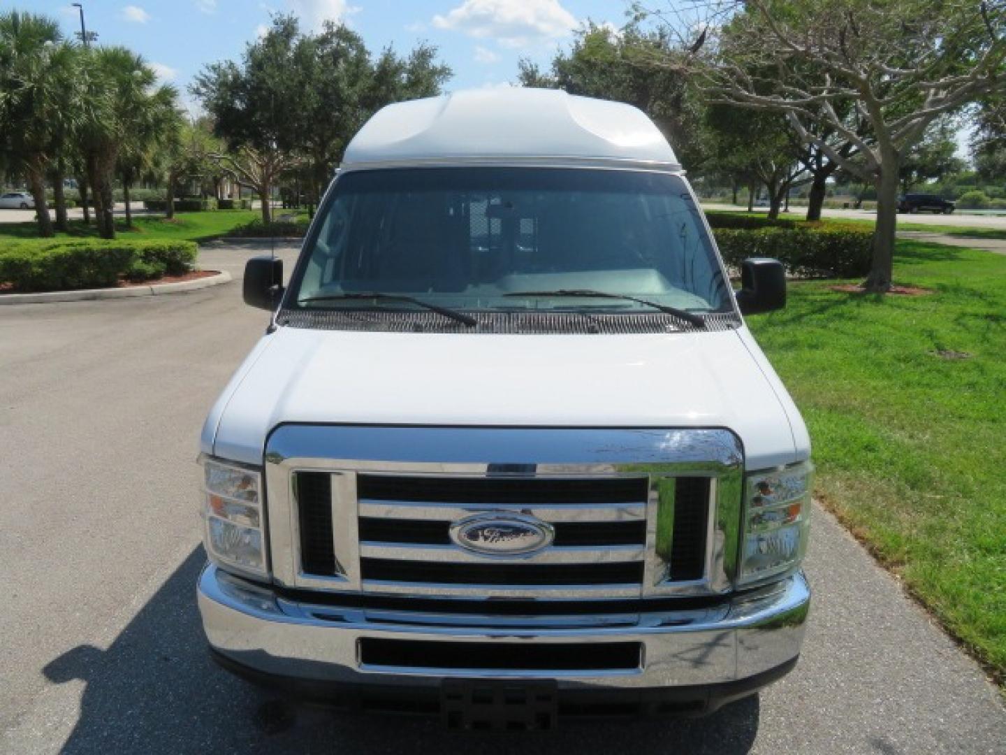 2014 White /Gray Ford E-Series Van (1FTNE1EW1ED) , Automatic transmission, located at 4301 Oak Circle #19, Boca Raton, FL, 33431, (954) 561-2499, 26.388472, -80.084045 - Photo#25